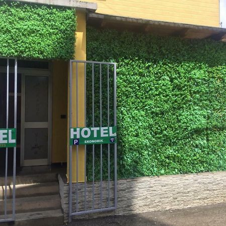Orange Villa Hotel Tiranë Luaran gambar