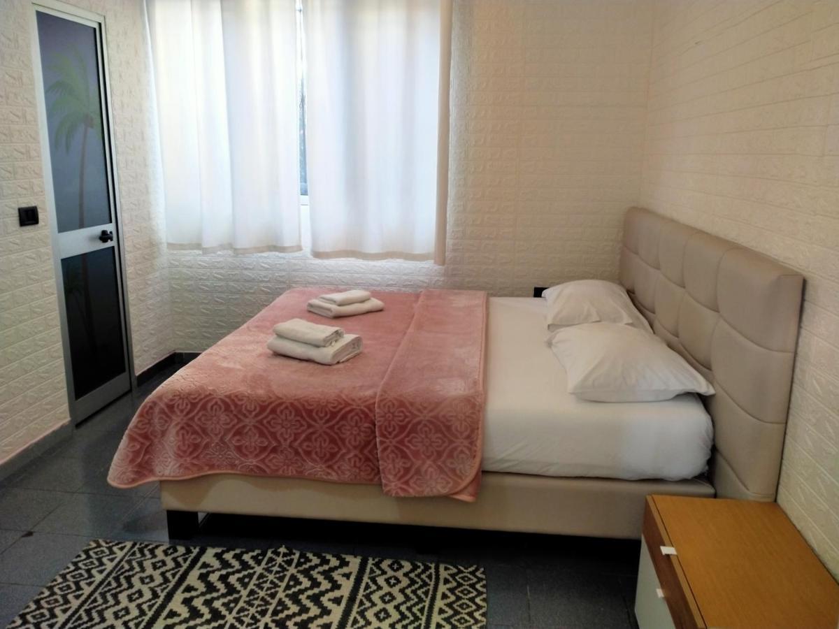 Orange Villa Hotel Tiranë Luaran gambar