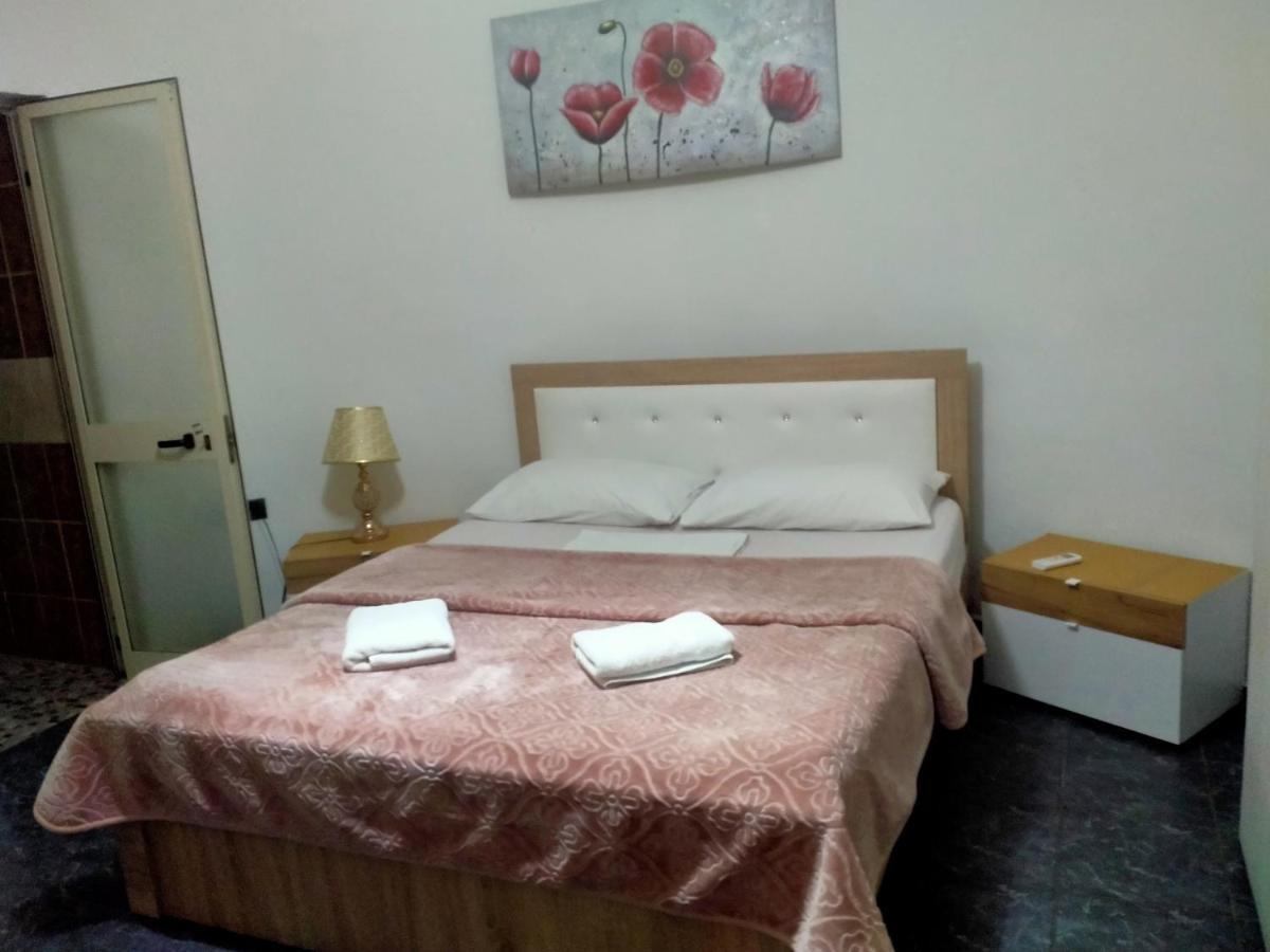 Orange Villa Hotel Tiranë Luaran gambar