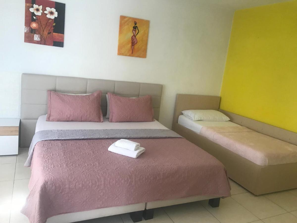 Orange Villa Hotel Tiranë Luaran gambar