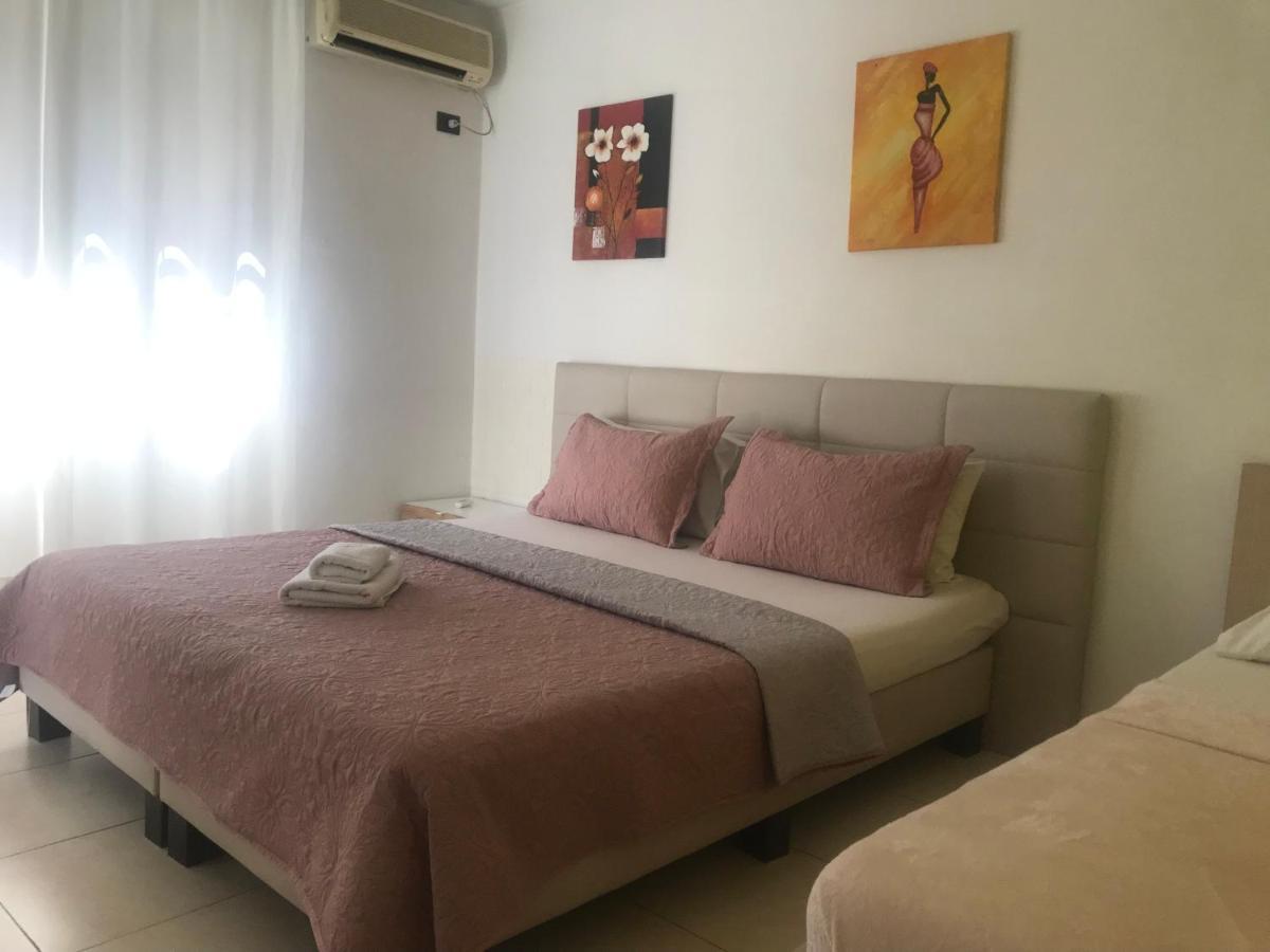 Orange Villa Hotel Tiranë Luaran gambar