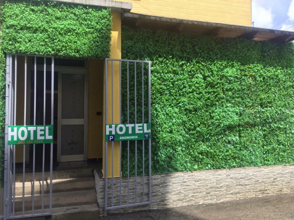 Orange Villa Hotel Tiranë Luaran gambar